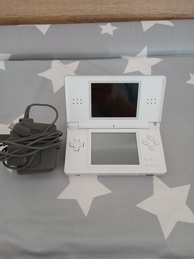 nintendo ds lite white