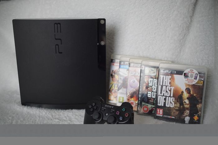 Play Station 3 Slim