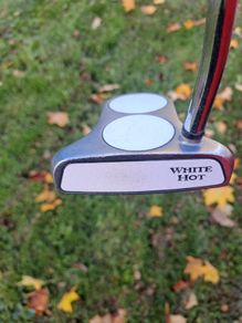 Odyssey White Hot 2 Ball