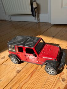 Bruder Jeep Wrangler Unlimited Rubicon 1:16