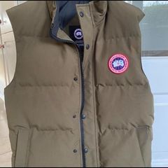 canada goose gilet