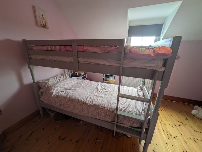 Bunk bed