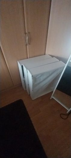 Bedroom  furniture job lot