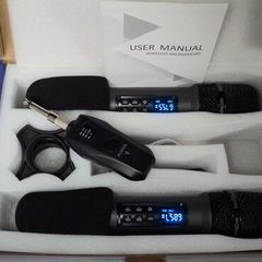 Wireless Microphone Set