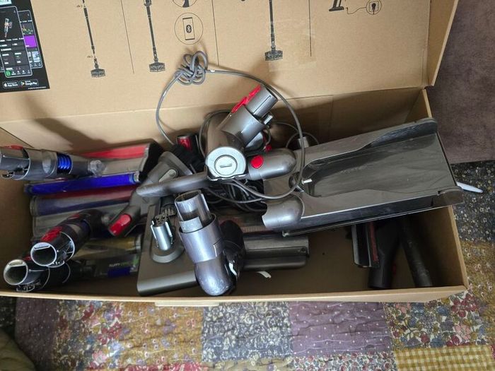 dyson v15 absolute
