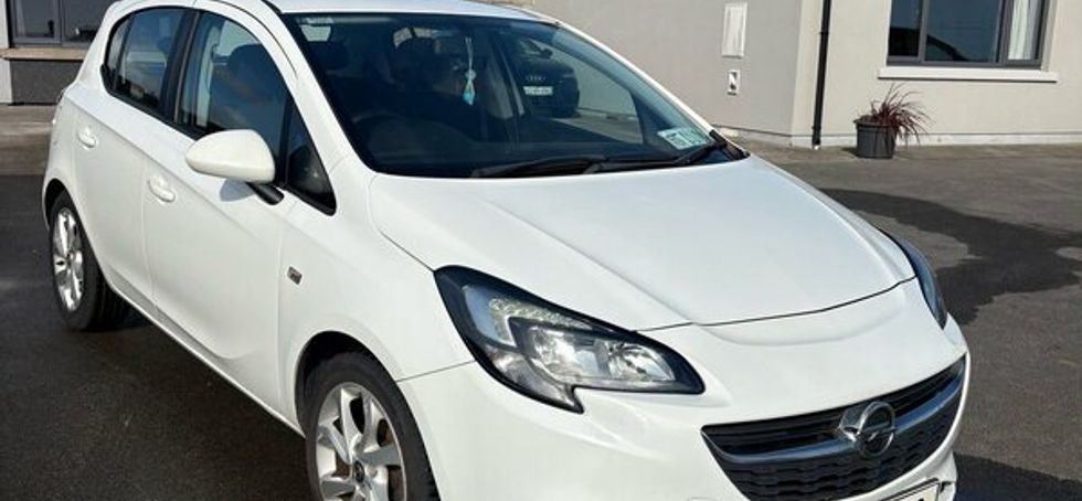 Opel Corsa 2016 1.4 Petrol 5DR