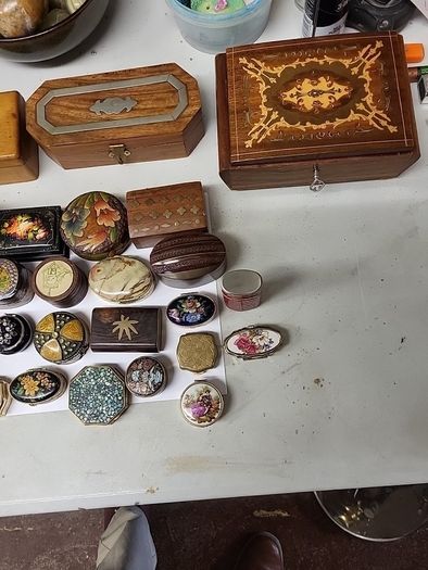 Trinket boxes vintage