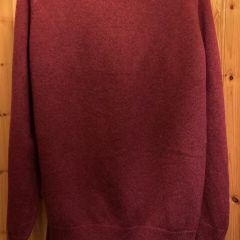 Round neck jumper. Size Large. New. 100% Lambswool.
