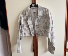 Cropped denim jacket, size S