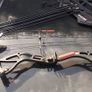 Compound Bow Archery 25'' Like New, 10 Arrows Image 6