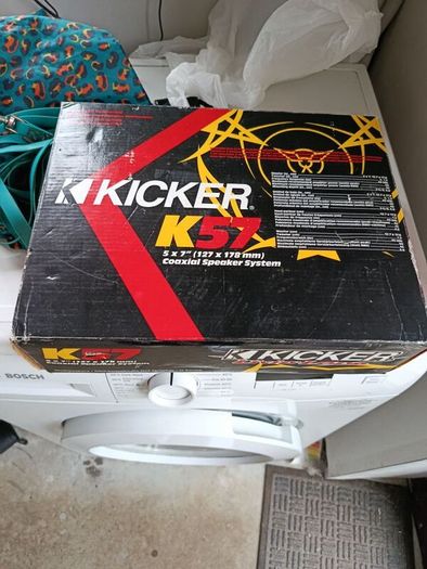 kicker speakers