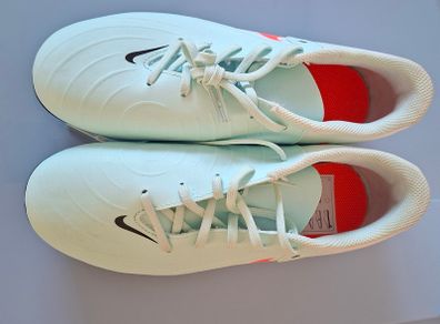 Nike Phantom GX2 Club Firm Ground Football Boots