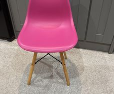 6 Chairs - Eames Style