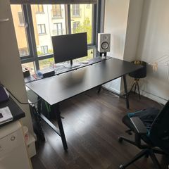 Gaming/Computer Desk & Chair