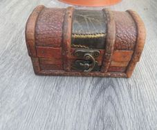 Rare Vintage Wooden Trinket Box