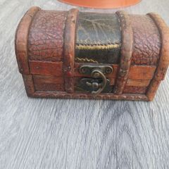 Rare Vintage Wooden Trinket Box