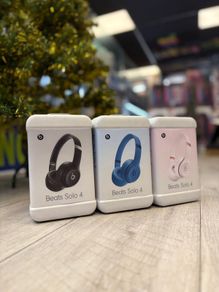 Apple Beats solo 4