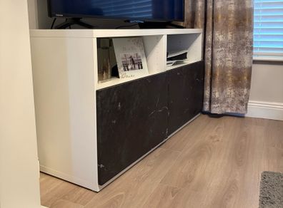 tv bench