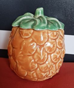 Sylvac, pineapple sugar pot with lid