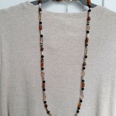 Brown tone bead necklace