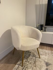Boucle chair
