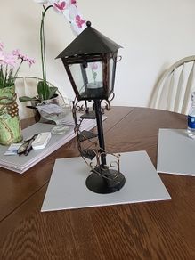 Tea light holder