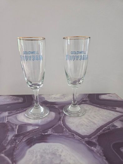 vintage pint glass