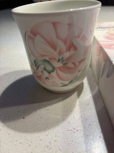 - Cacharel Anais Anais Royal Doulton 9 cm high vase / tumbler / container and Free ( almost full ) perfumed body shampoo ( 200 ml )