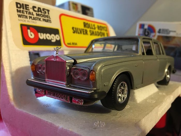Rolls Royce Silver Shadow II Scale 1/24 Burago