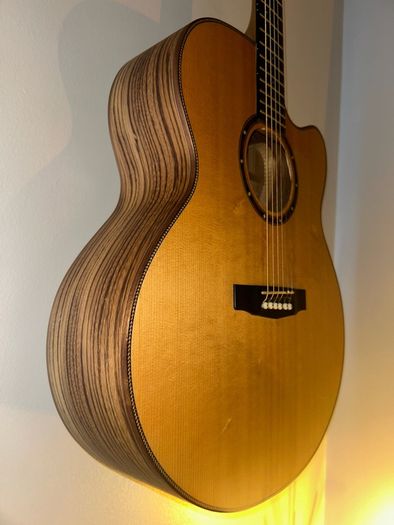 Dowina Antique Series Marus JC |