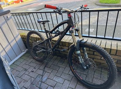 Santa Cruz Nomad 2 downhill