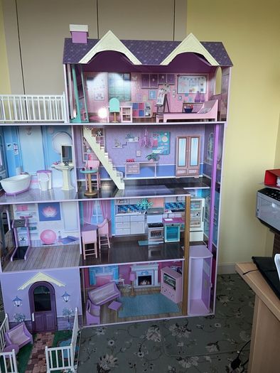 Doll House