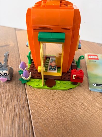 Lego set 40449 Easter Bunny's Carrot House