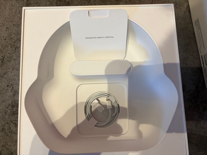 AirPods Max, Silver Lightning