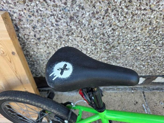 Halfords x rated flair bmx stunt bike
