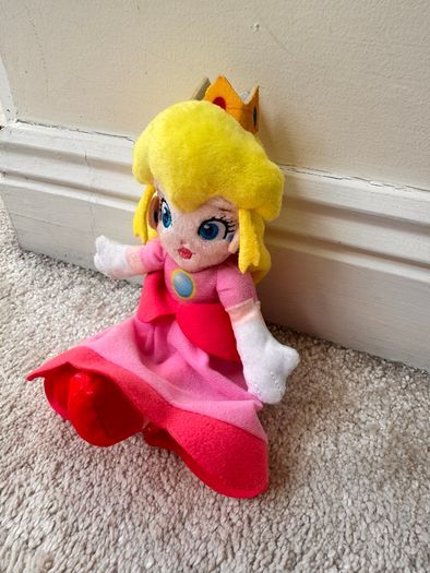 Nintendo Super Mario Princess Peach Plush approx. 20 cm. Used Please see photos