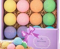 Bath Bombs Gift Set, TTRwin 12 Fizzy Bubble Bath Bath Bombs, Organic Natural Vegan Spa Bath Bomb Kit with Different Organic Essential Oils, Birthday Gift idea for Her, Girl , Men, Kids (FREE POSTAGE)