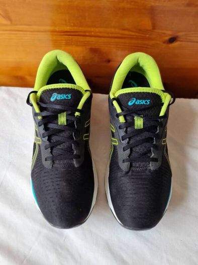 asics gel pulse 12 black/green Size 12 eu 48 in excellent condition