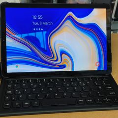 Samsung Galaxy Tab S4 SM-T830 64 GB, Wi-Fi, 10.5 in - Black With Original Samsung Keyboard Case