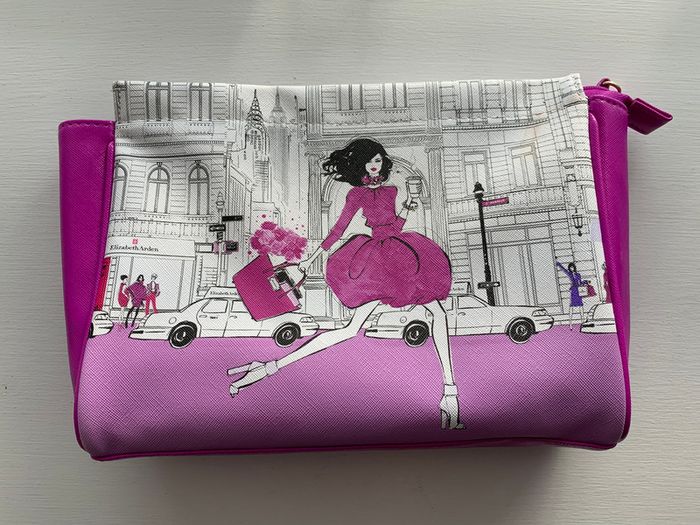 Treat Yourself! Brand New Ladies Clothes, Shoes, Jewellery, Paintings/Prints, Books, Health & Beauty!