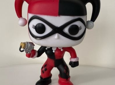 Funko DC Comics POP! Heroes Harley Quinn Vinyl Figure #34