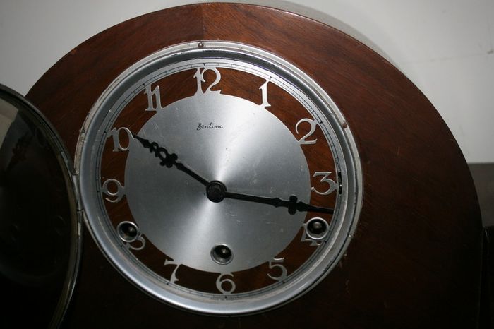 Bentima Clock
