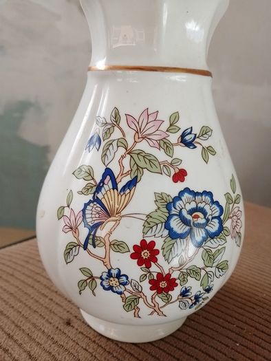 Vintage Royal Tara Irish Fine Bone China Golden Wedding Vase