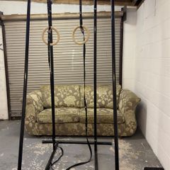 Pull up bar