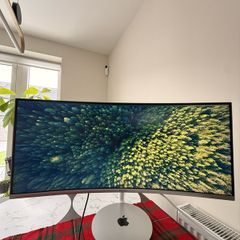 Samsung 34" Thunderbolt 3 Curved Monitor with Ultra-wide Screen CJ79