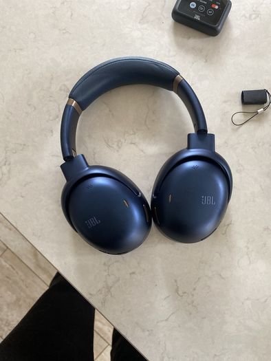 JBL Tour One M3 Smart Tx Wireless Noise Cancelling Headphones w. Smart Transmitt