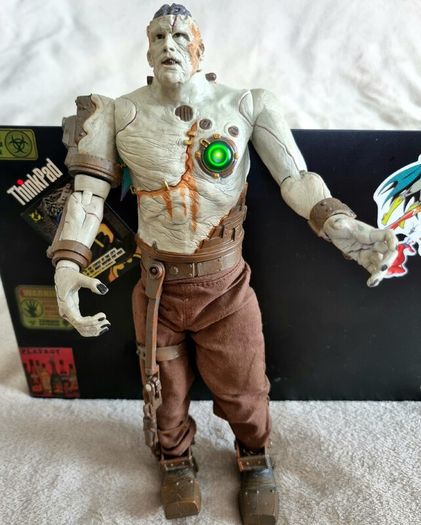 Collectable 2004 Van Helsing Monster Slayer Figure Frankensteins Monster