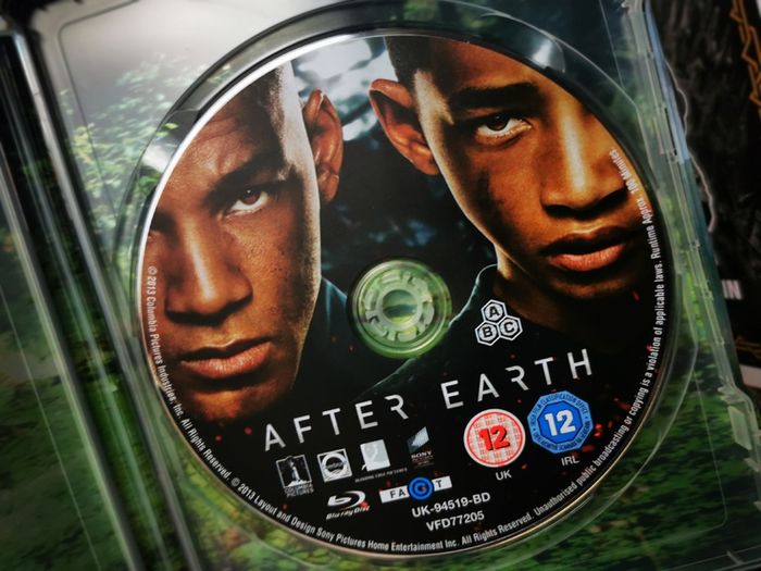 After Earth !  Limited Edition Steelbook ! Blu-ray ! 2013 ! Will Smith !