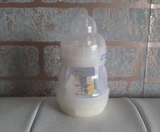 mam anti colic baby bottle