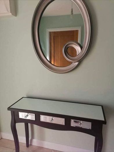 Mirror & Table